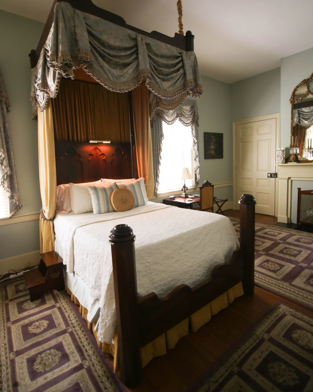 Rooms-1.jpg
